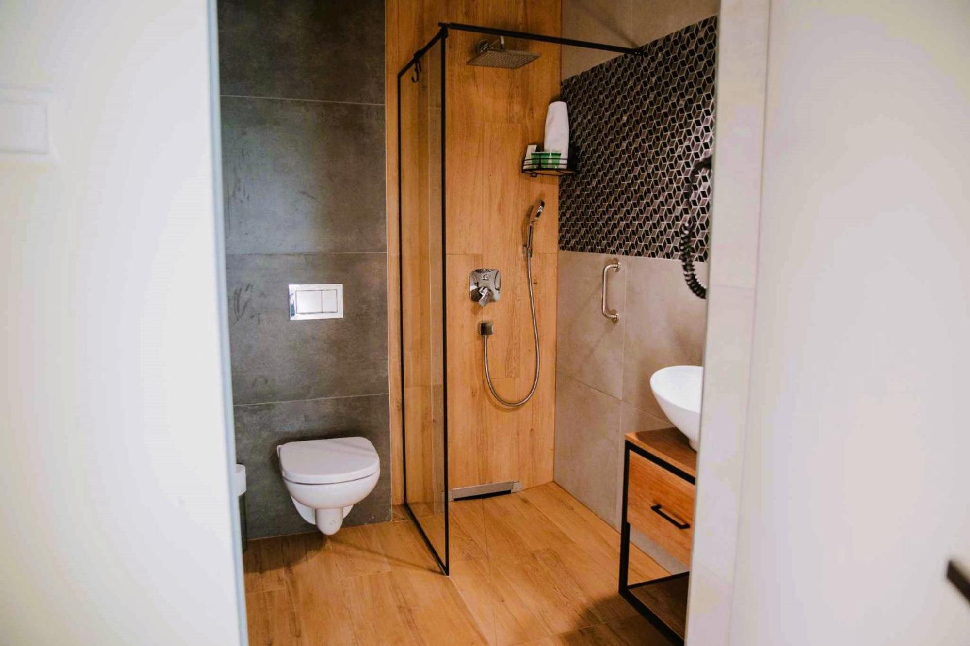 Hotel Stacja Kultura Poniatowa Esterno foto